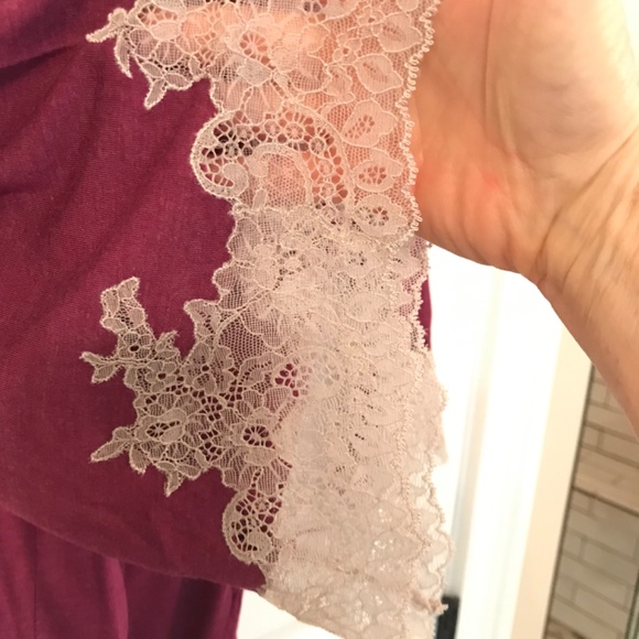 Brand nwot Natori Shangri-La Luxe Robe with antiqued lace - Picture 3 of 12